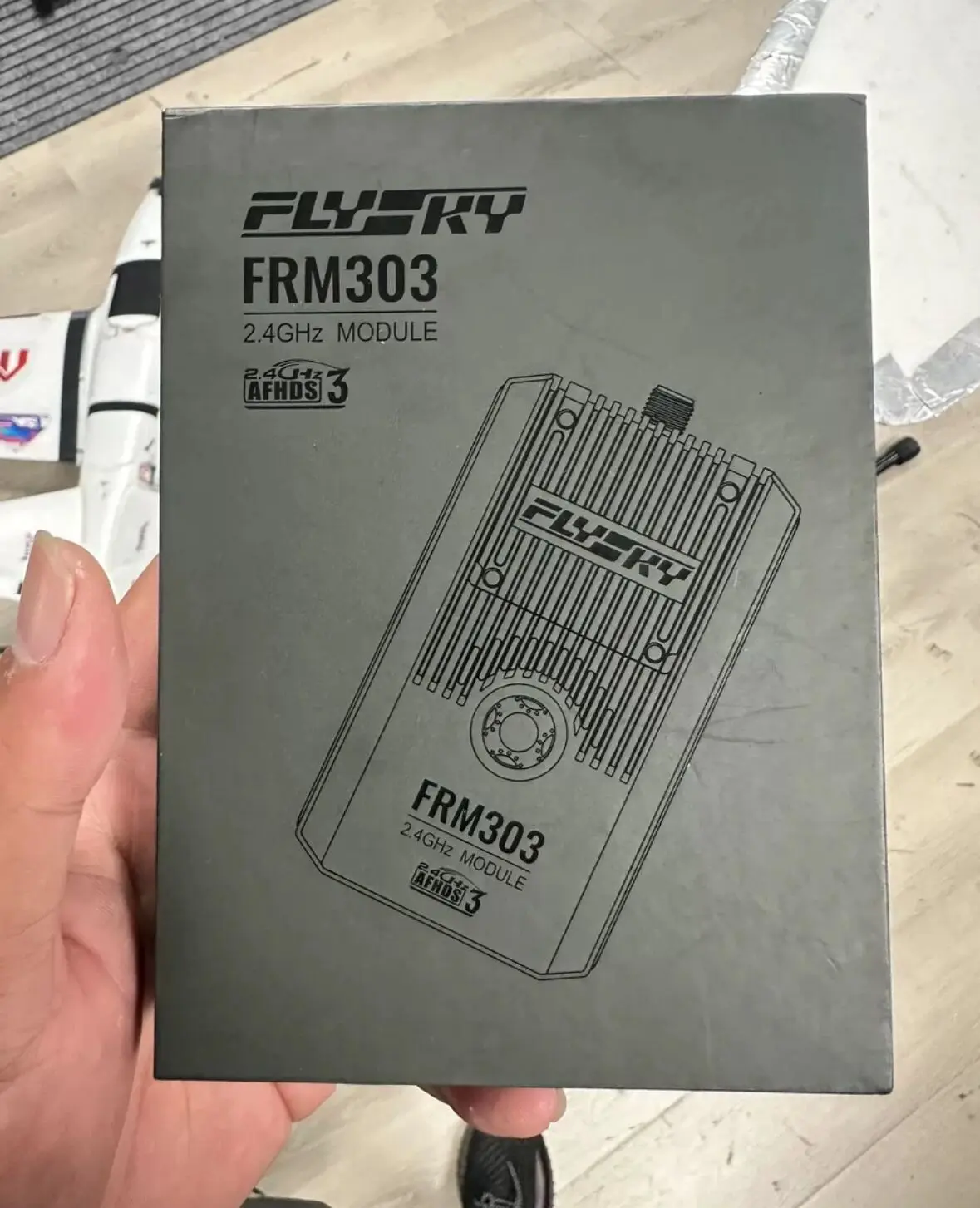 FlySky FRM303 2.4GHz 18CH AFHD - Flysky El18 Radio Transmitter 评论和价格